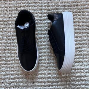 Joy Leather Sneaker Sz 8M